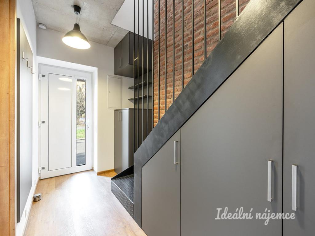 Pronájem bytu 3+kk 68 m2