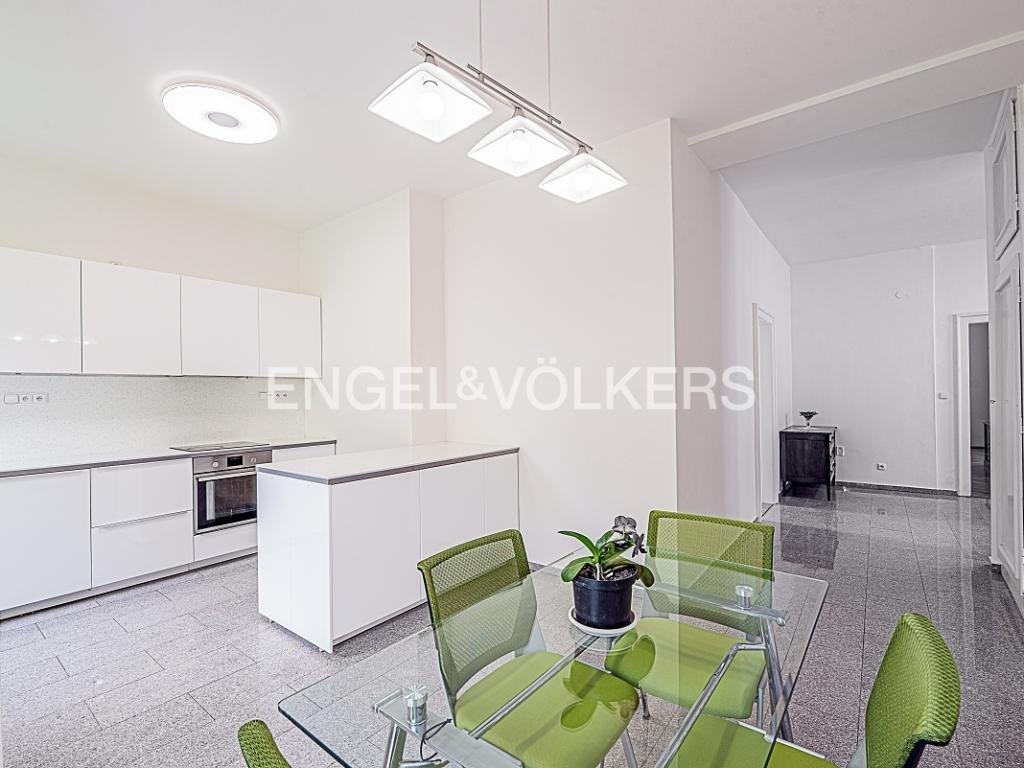 Pronájem bytu 4+1 149 m2, Praha – náhled fotky 7