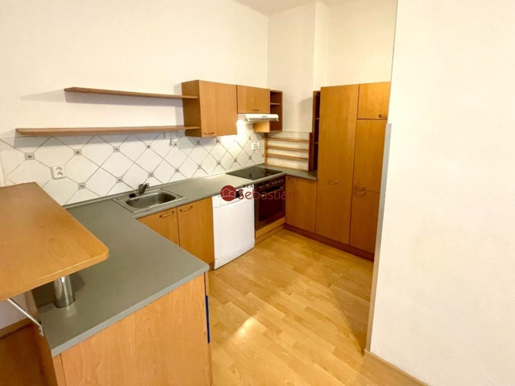 Pronájem bytu 2+kk 83 m2, Pardubice – náhled fotky 3