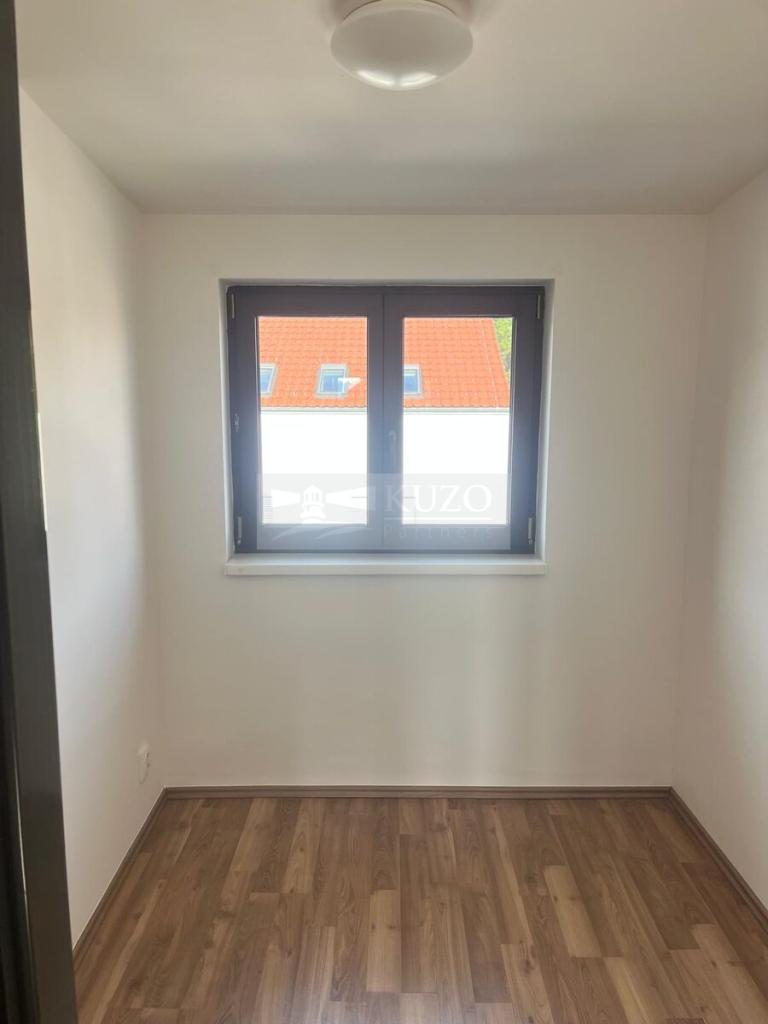 Pronájem bytu 2+kk 30 m2