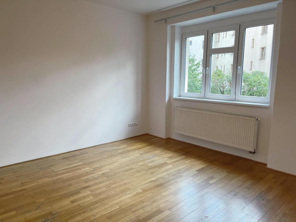 Pronájem bytu 1+kk 34 m2