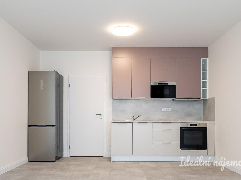 Pronájem bytu 1+kk 35 m2