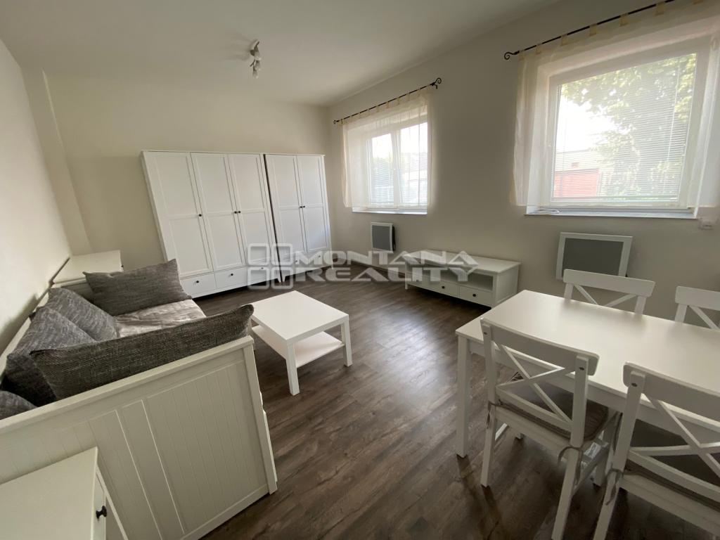 Pronájem 1+1, Šternberk - Kosmákova, 9700 Kč, 35