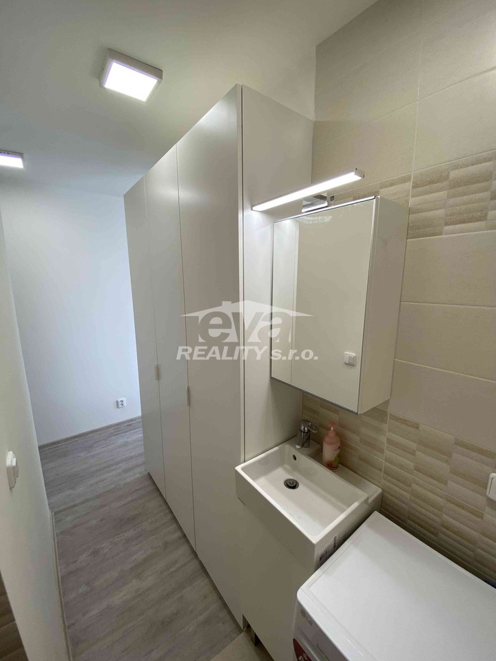 Pronájem bytu 1+kk 25 m2