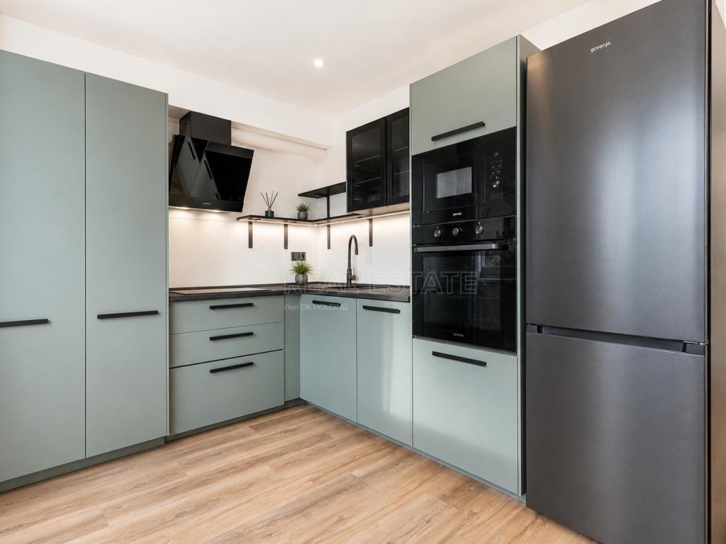 Prodej bytu 2+kk 61 m² – pohled 2