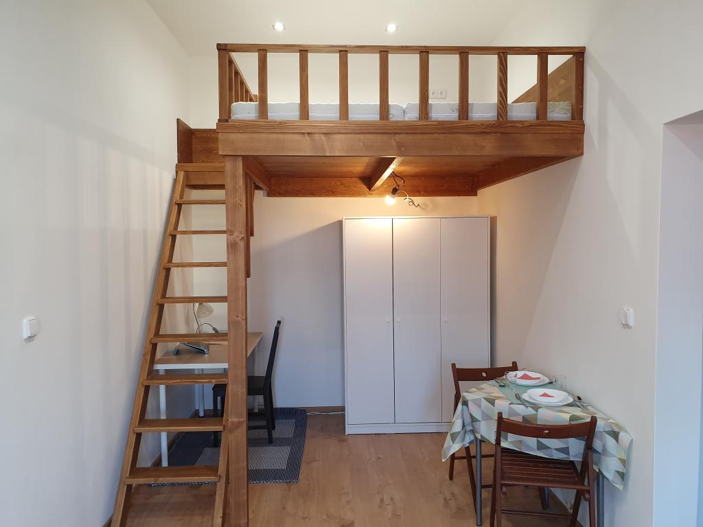 Pronájem bytu 1+1 30 m2