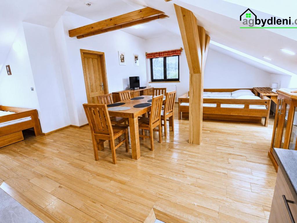 Pronájem bytu 2+kk 120 m2