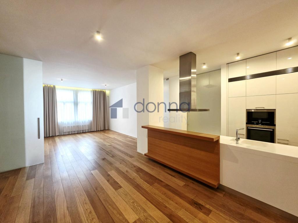 Pronájem bytu 5+kk 184 m2