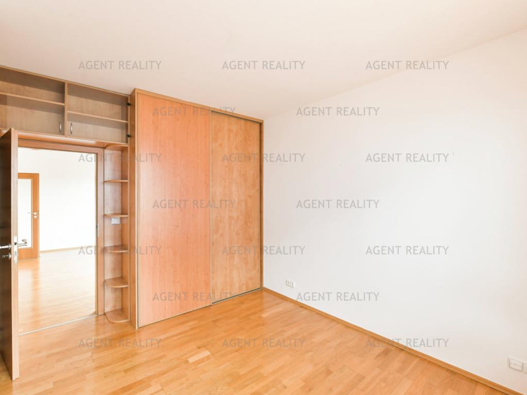 Pronájem bytu 2+kk 51 m2, Praha – náhled fotky 9