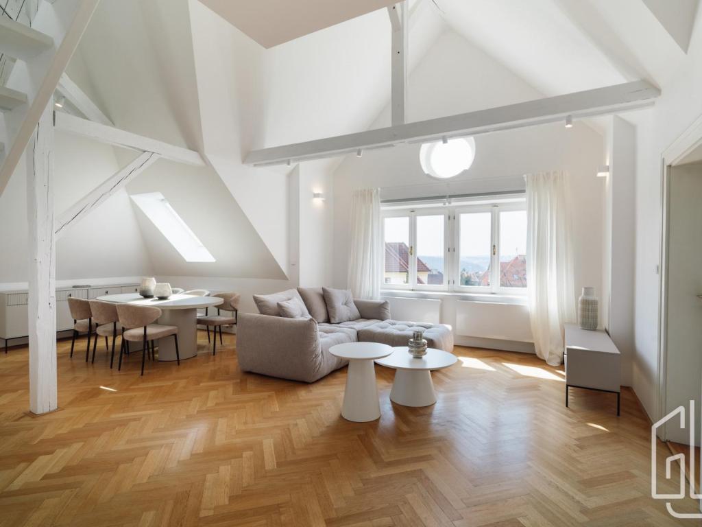 Pronájem bytu 3+1 144 m2