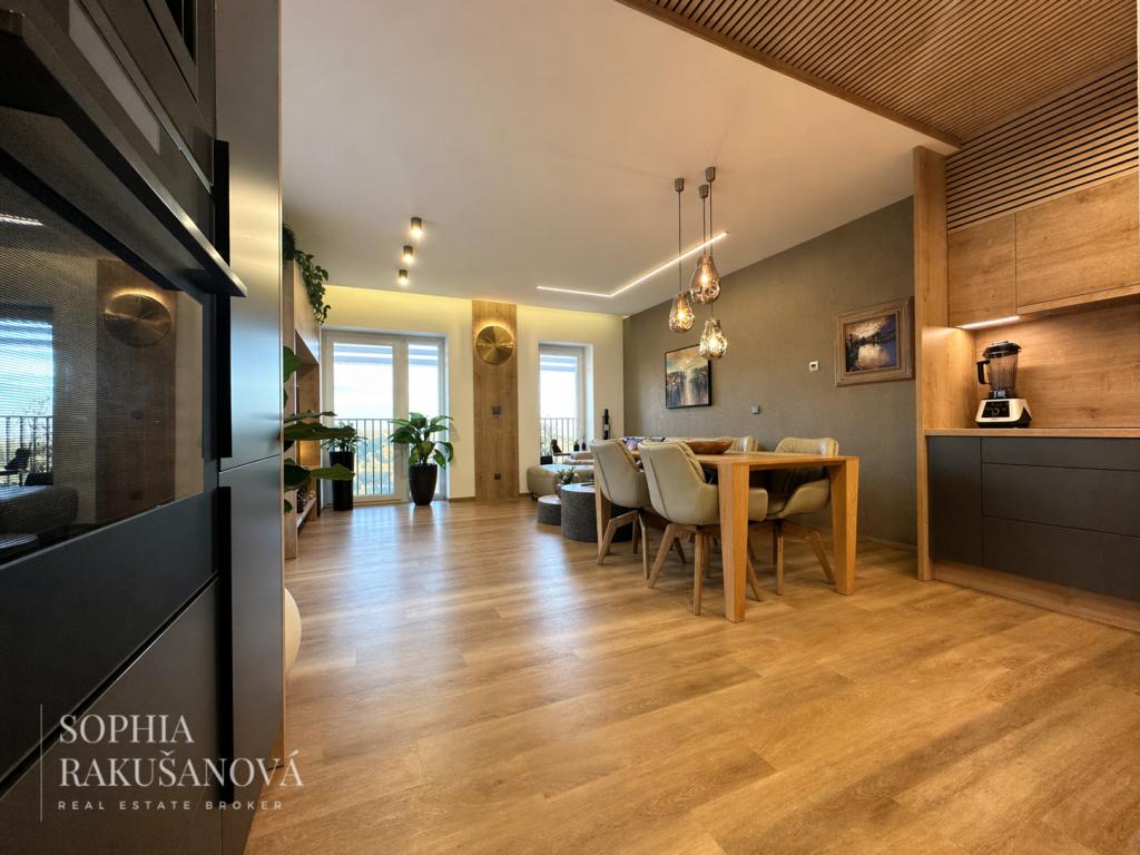 Pronájem bytu 3+kk 104 m2