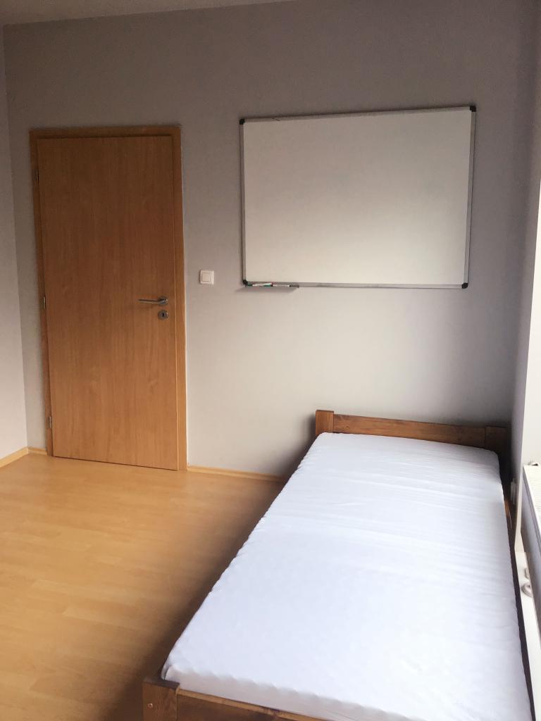Spolubydleni bytu celý pokoj 1 m2