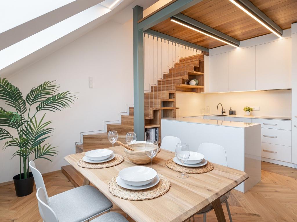 Pronájem bytu 4+kk 105 m2