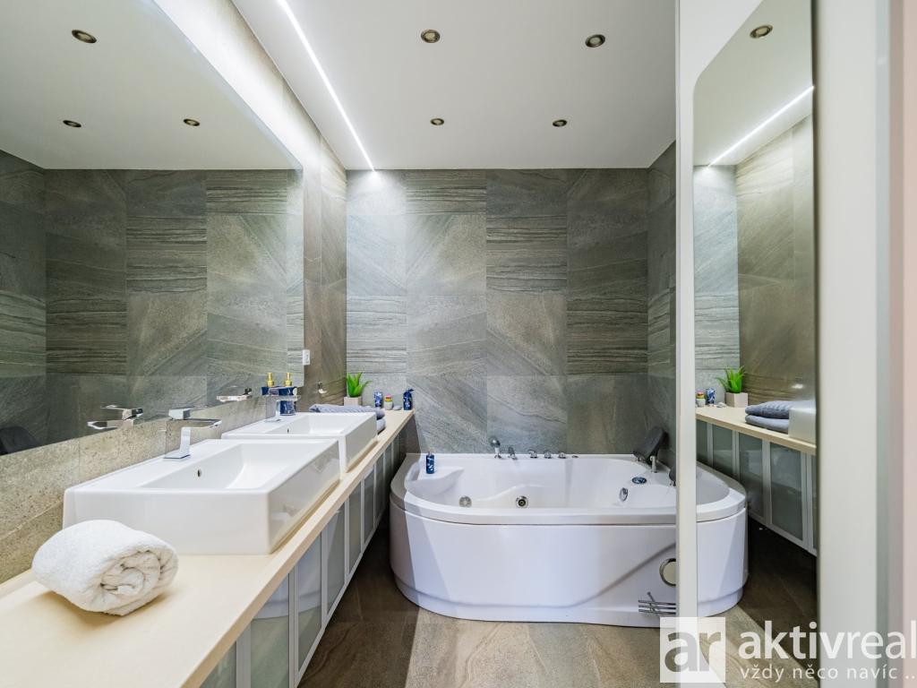 Prodej bytu 2+kk 54 m2, Praha – náhled fotky 18