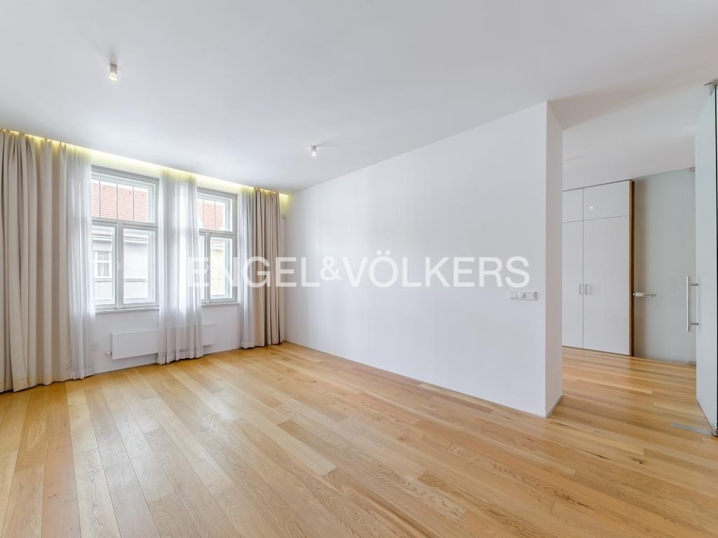 Pronájem bytu 5+kk 184 m2