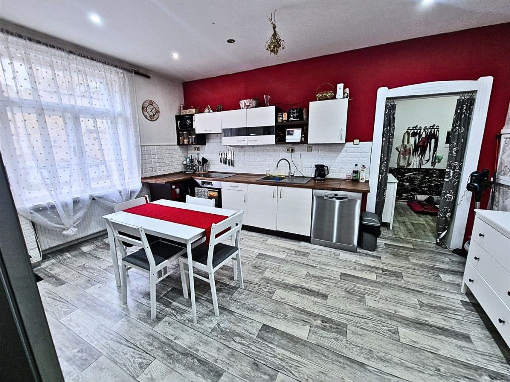 Pronájem 4+kk, Slaný - Čechova, 14990 Kč, 80 m2