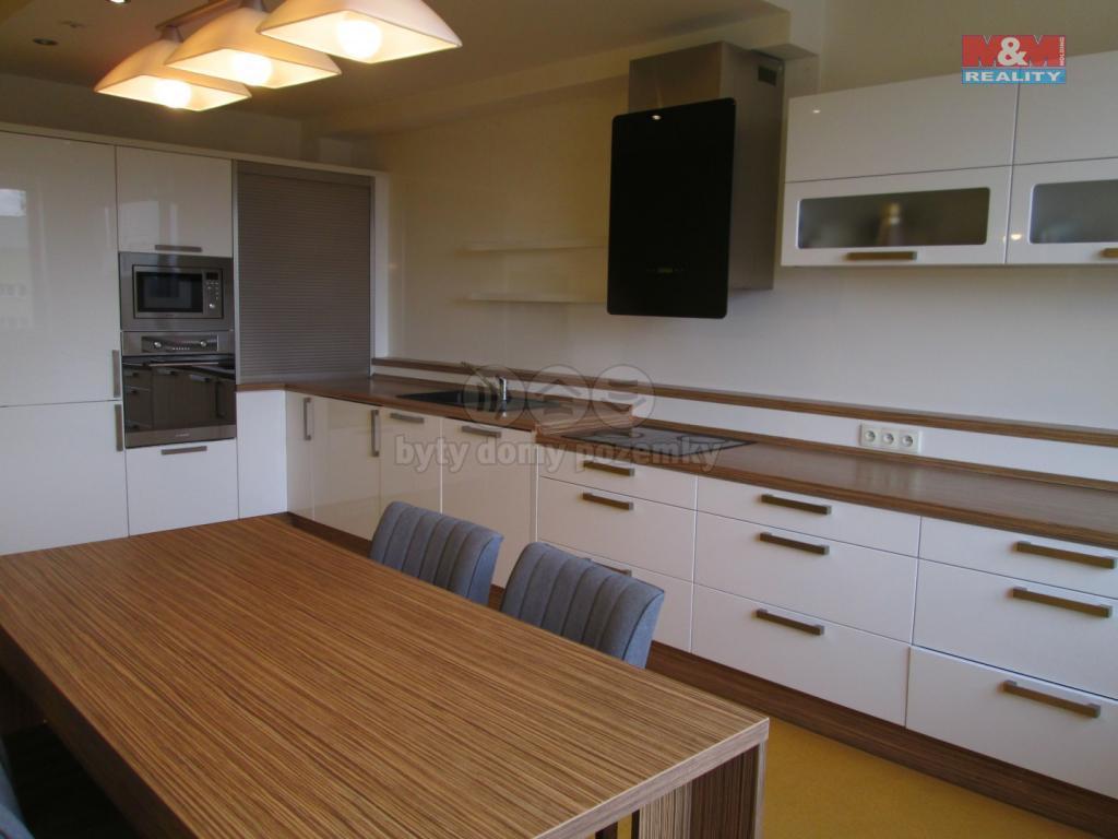 Pronajem bytu 2+1 100 m2