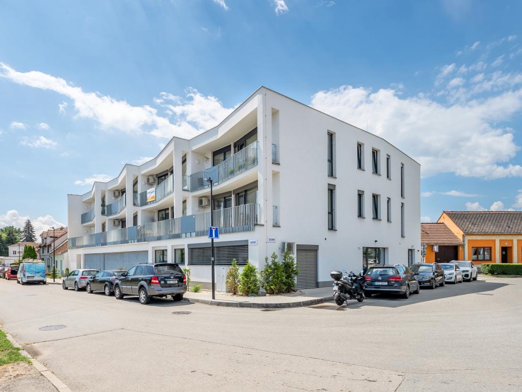 Pronájem bytu 2+kk 57 m2