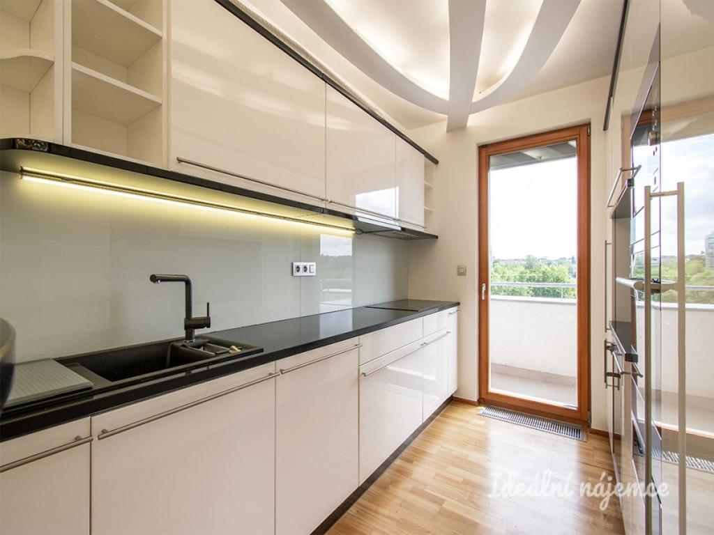 Pronájem bytu 4+kk 100 m2