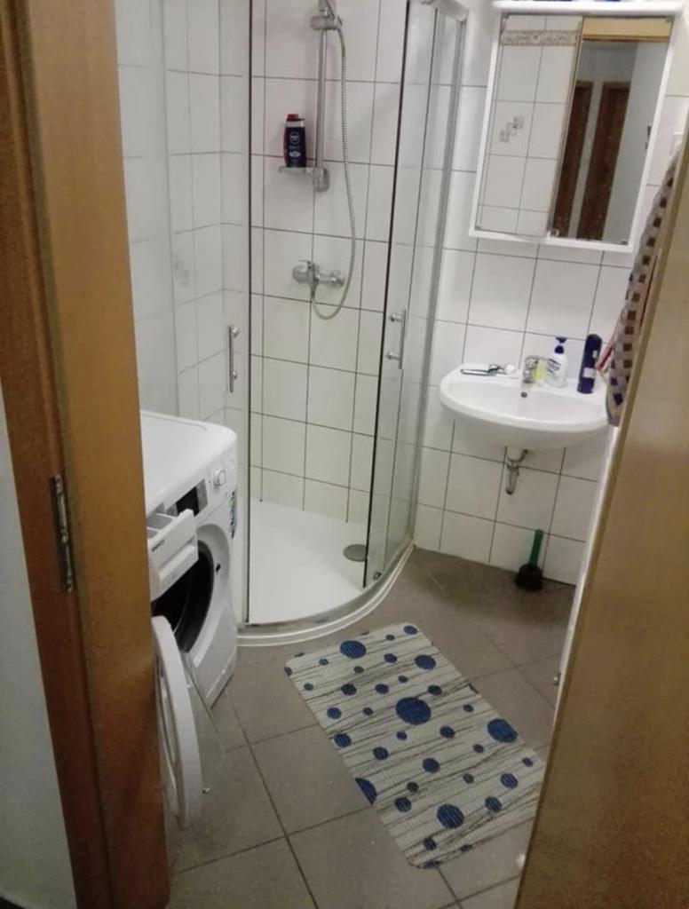 Pronajem bytu celý pokoj 23 m2