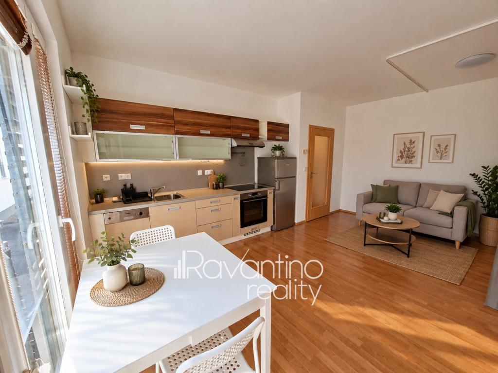 Pronájem bytu 1+kk 36 m2