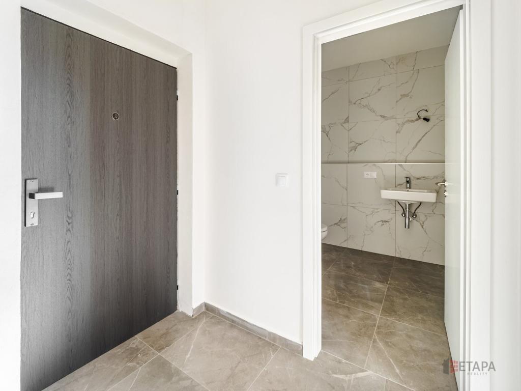 Pronájem bytu 1+kk 34 m2, České Budějovice – náhled fotky 9