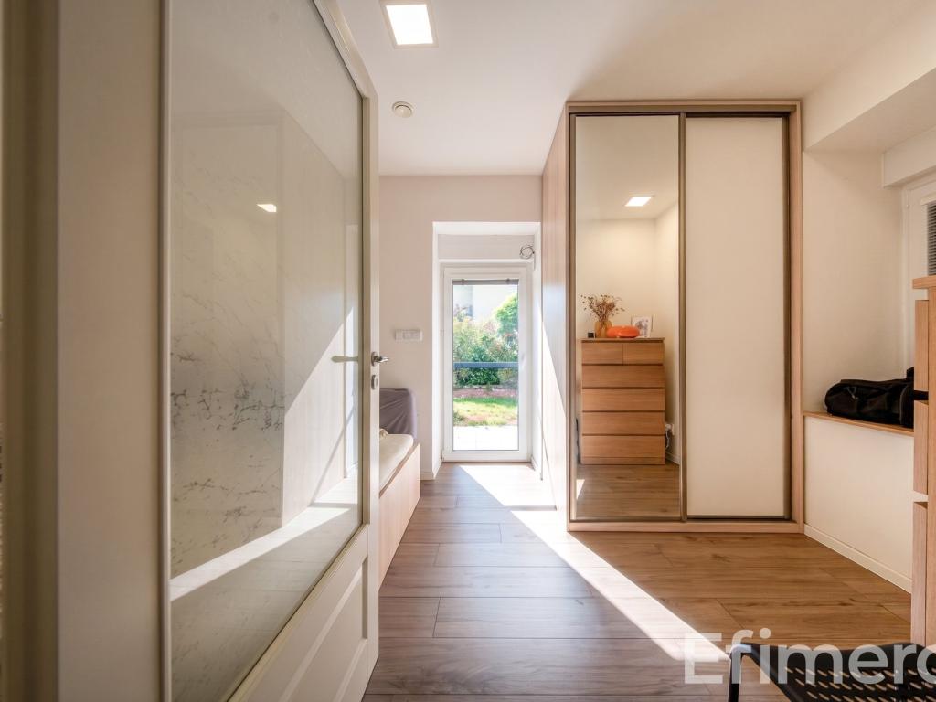 Pronájem bytu 2+kk 40 m² – pohled 3