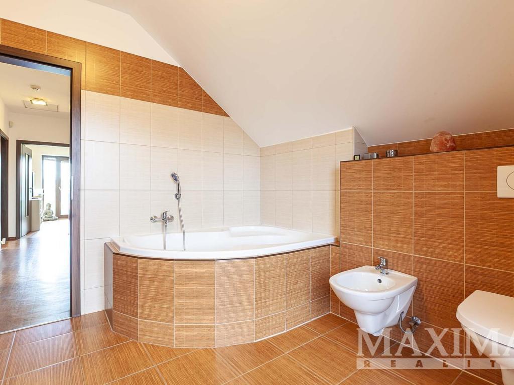 Prodej domu 168 m2, Praha – náhled fotky 27