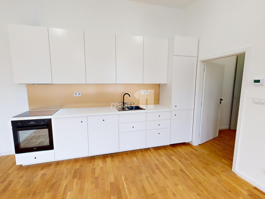 Pronájem bytu 1+kk 40 m2