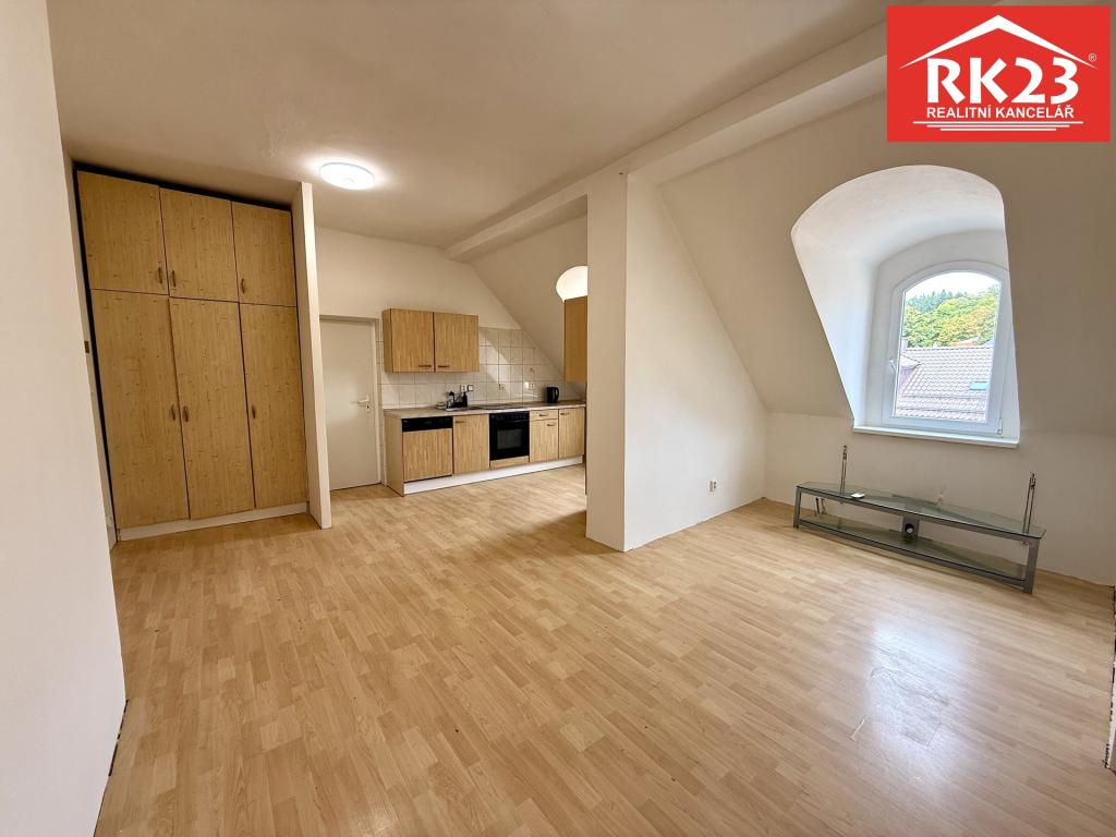 Pronájem bytu 1+kk 34 m2