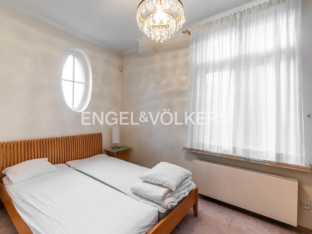 Pronájem bytu 4+1 150 m2, Praha – náhled fotky 8