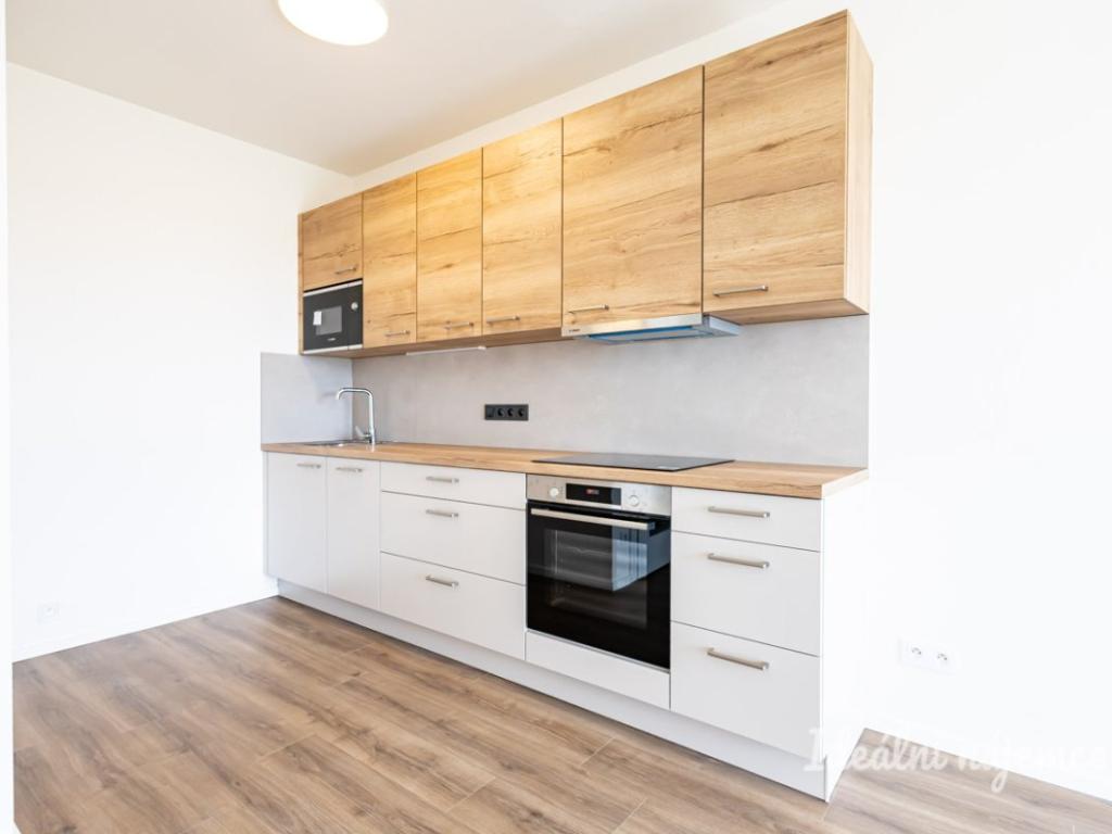 Pronájem bytu 2+kk 49 m2, Praha – náhled fotky 13