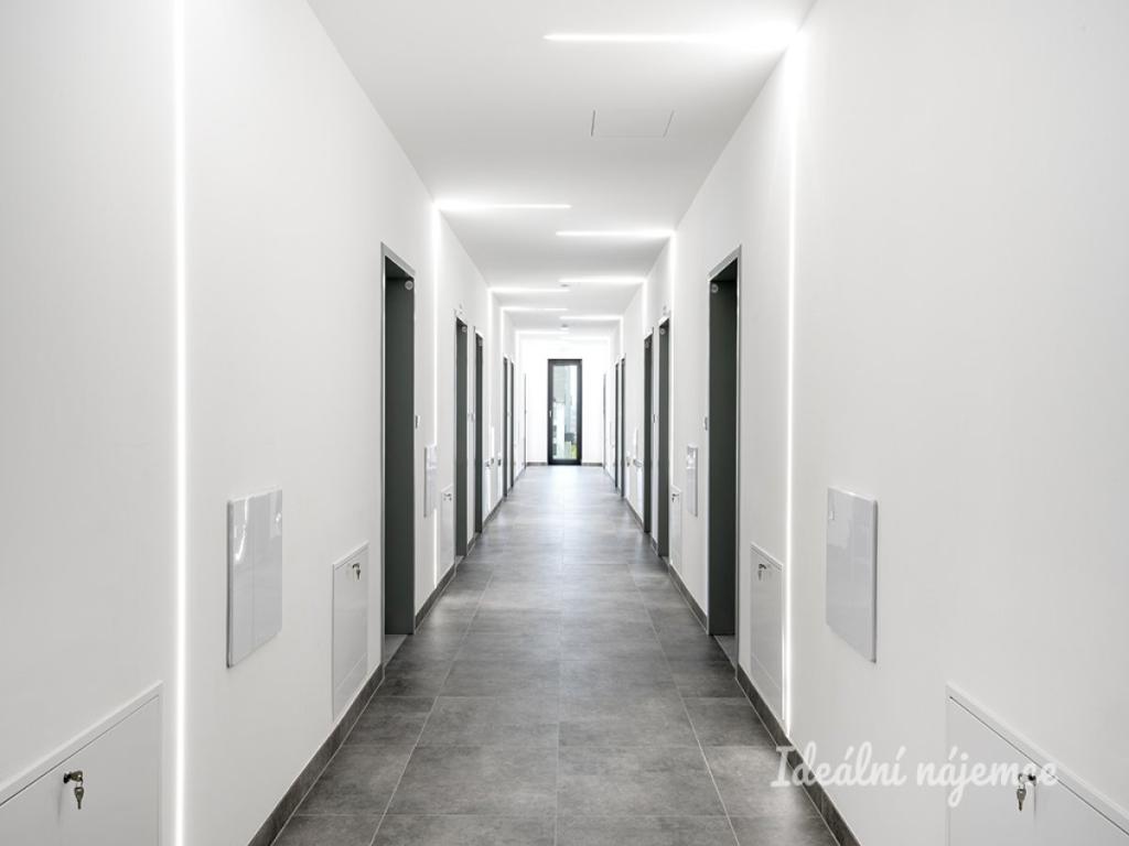 Pronájem bytu 2+kk 42 m2, Praha – náhled fotky 11