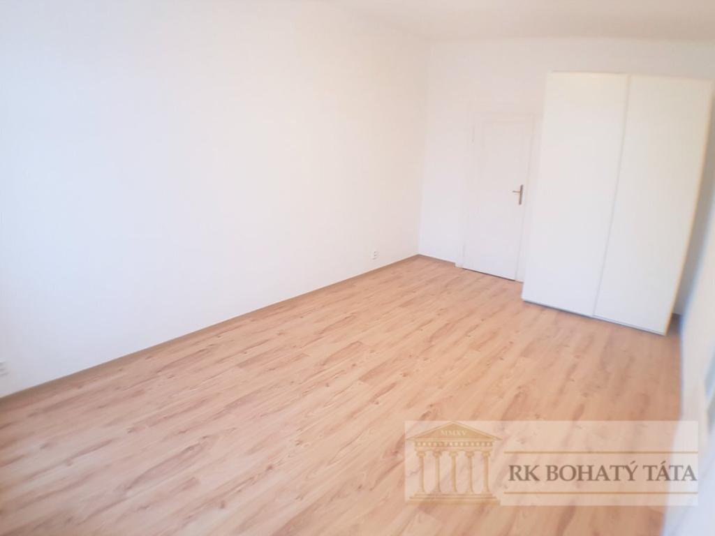Pronájem bytu 2+kk 51 m2, Praha – náhled fotky 8