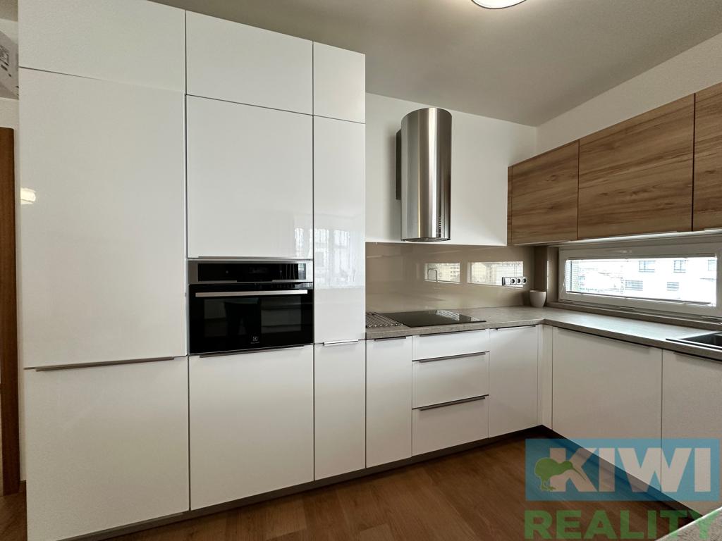 Pronájem bytu 3+kk 87 m2