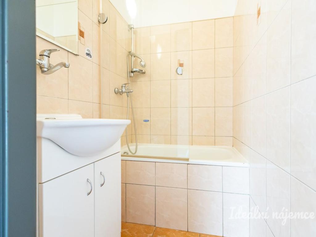 Pronájem bytu 2+kk 38 m2