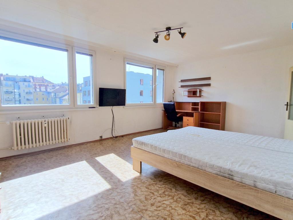 Pronájem bytu 1+kk 38 m2