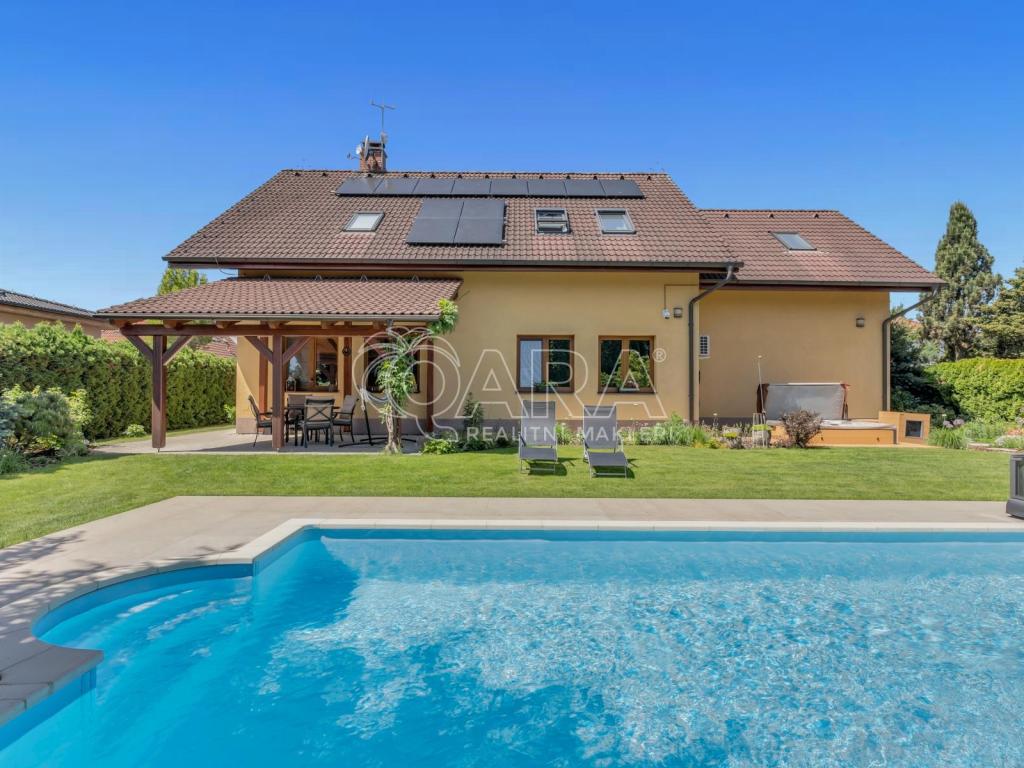 Listing 1