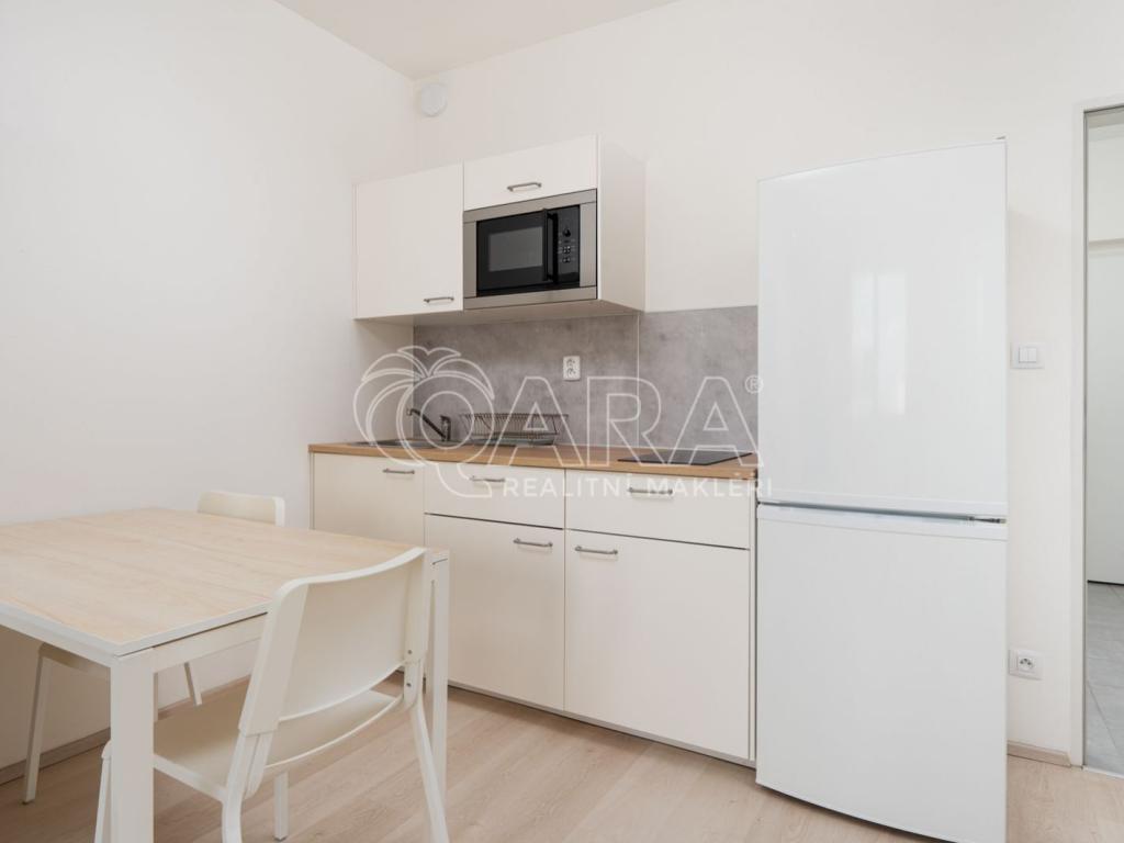 Pronájem bytu 1+kk 27 m2