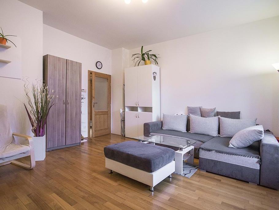 Pronájem bytu 1+kk 34 m2