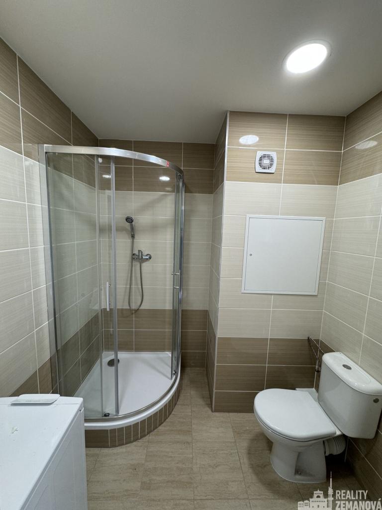 Pronájem bytu 1+kk 28 m2