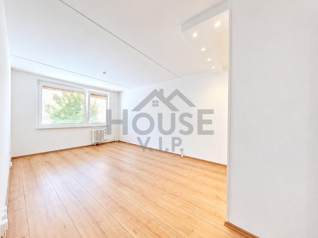 Prodej bytu 1+kk 29 m2, Praha – náhled fotky 9