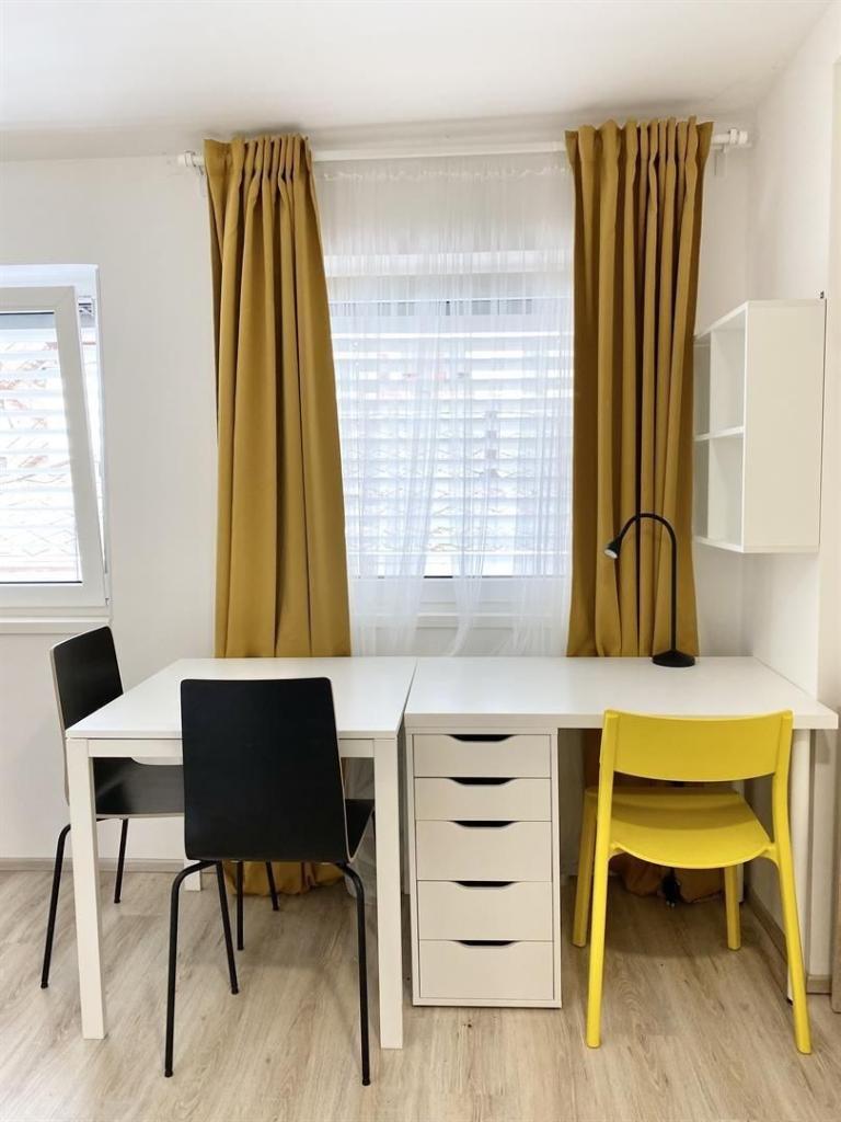 Pronájem bytu 1+kk 18 m² – pohled 5