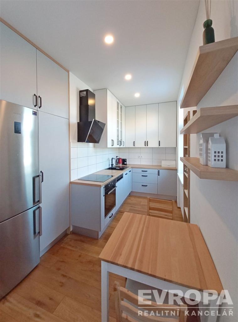 Pronájem bytu 2+kk 54 m2
