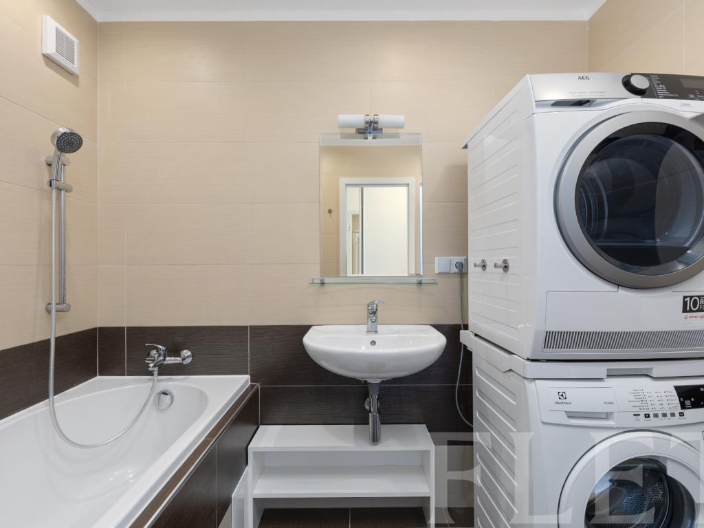 Prodej bytu 4+1 80 m2, Praha – náhled fotky 9