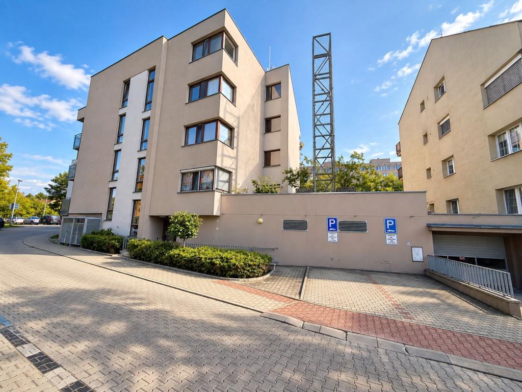 Pronájem bytu 2+kk 56 m2