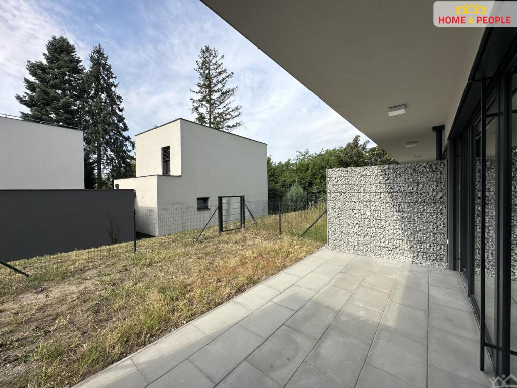 Pronájem bytu 1+kk 35 m2