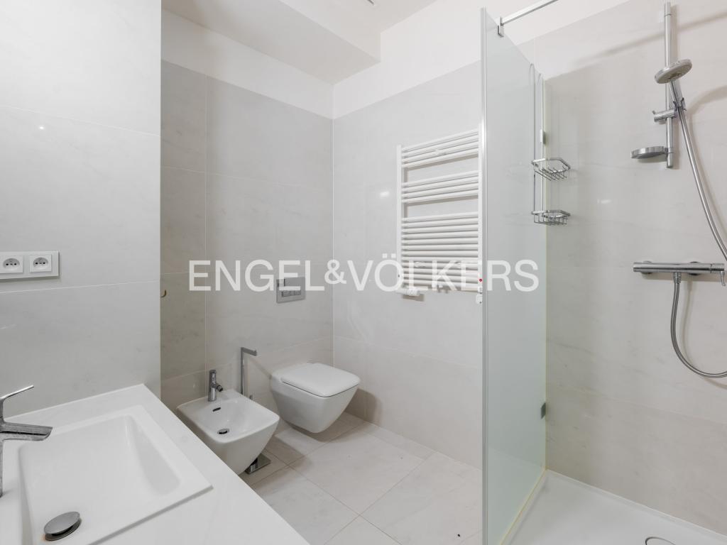 Pronájem bytu 2+kk 77 m2, Praha – náhled fotky 6