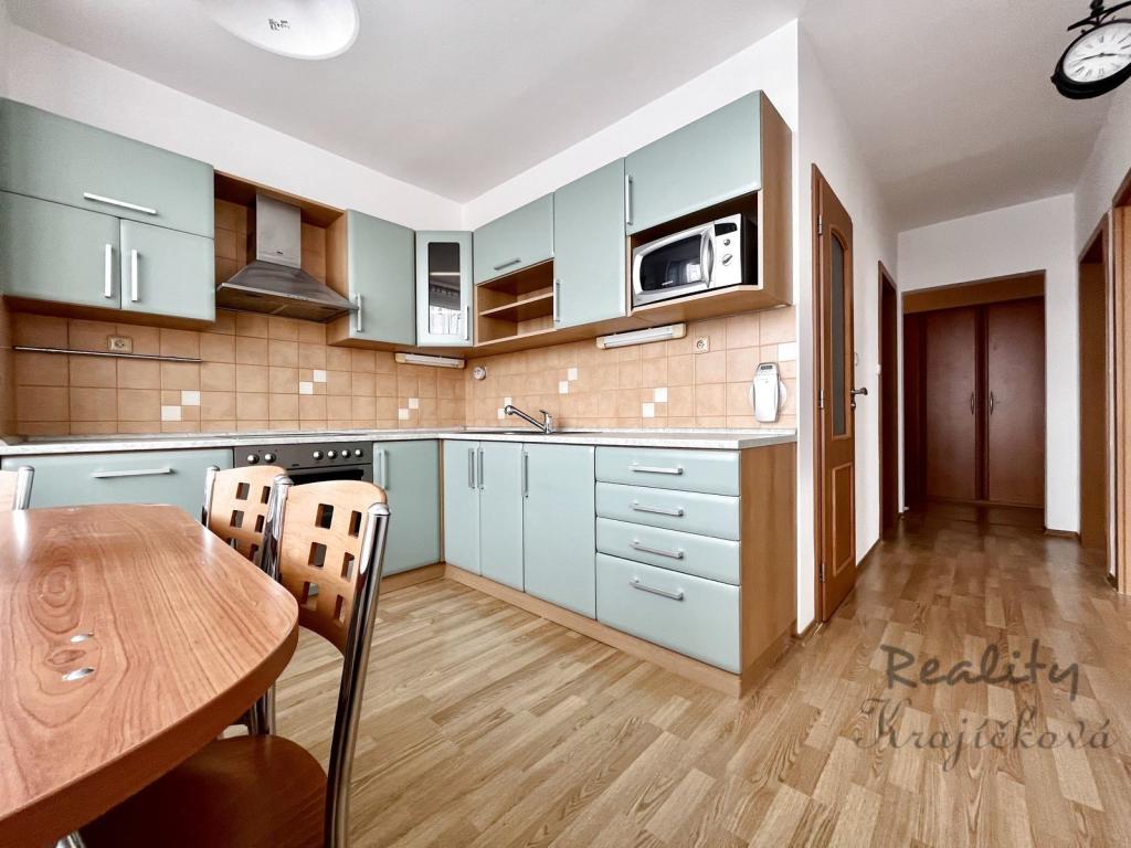Pronájem 2+1, Jihlava - Březinova, 12000 Kč, 58 m2