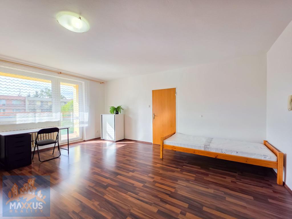 Pronájem bytu pokoj 30 m2